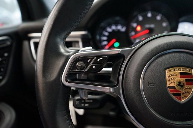Used 2017 Porsche Macan S image 33