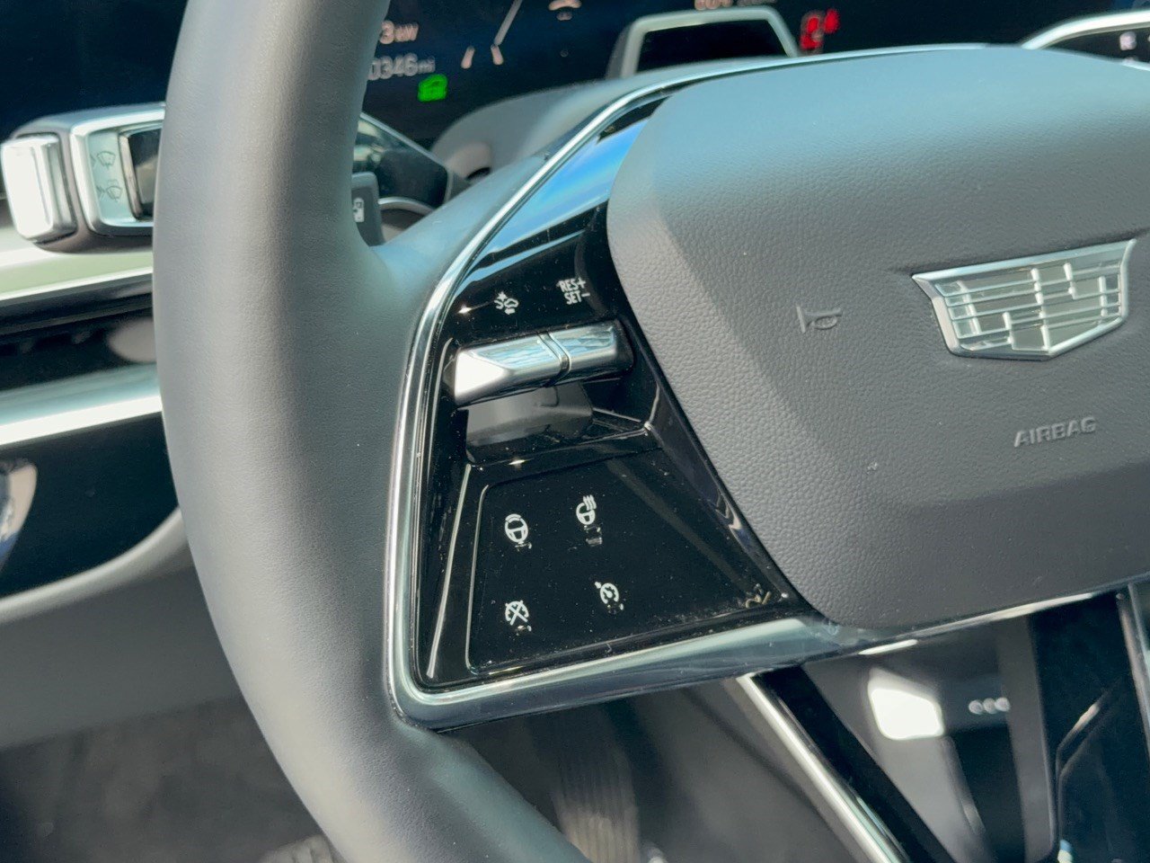 Certified 2024 Cadillac Lyriq Sport RWD image 18