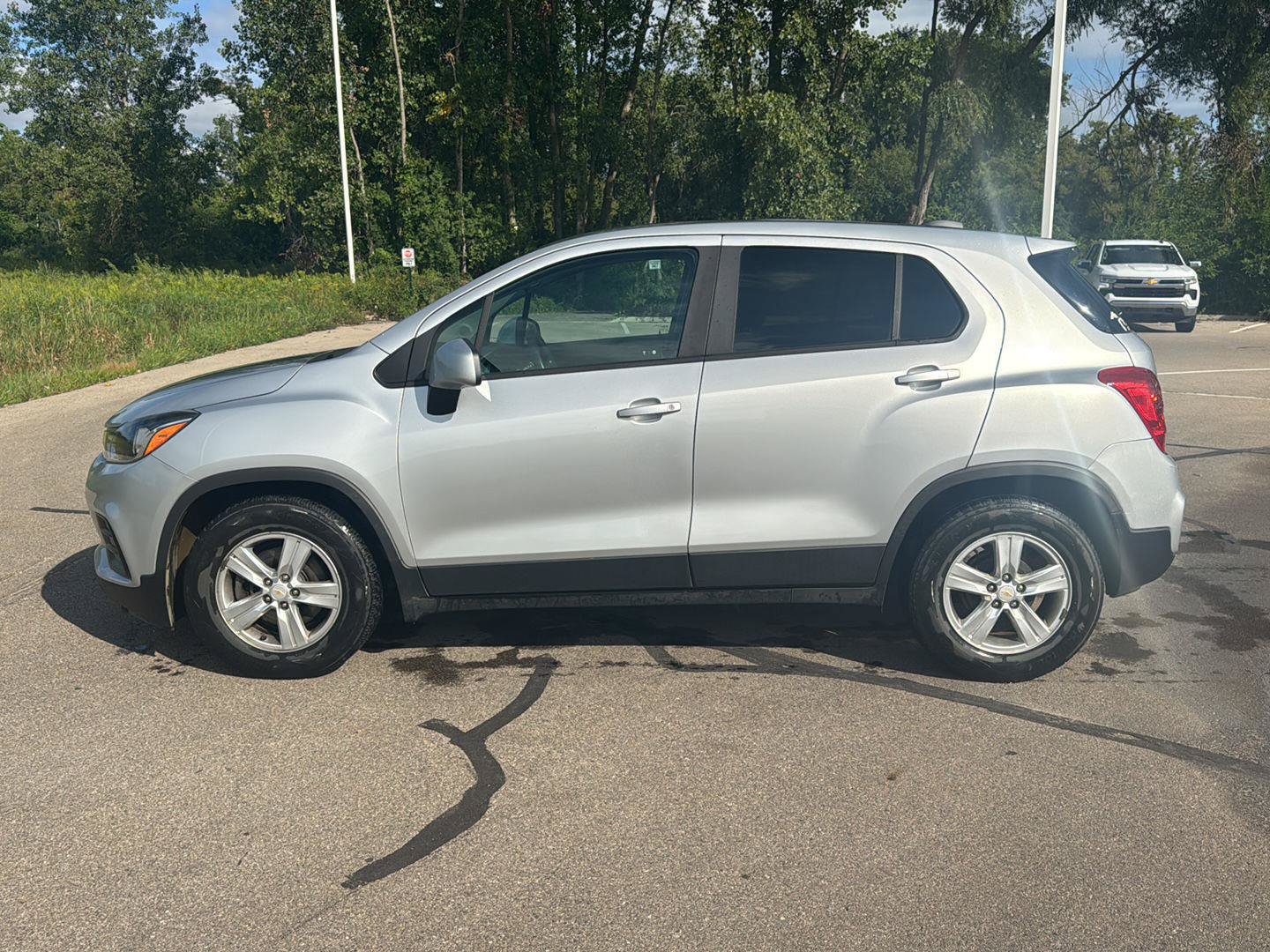 Used 2020 Chevrolet Trax LS w/ Tint and Cruise Package FWD image 2