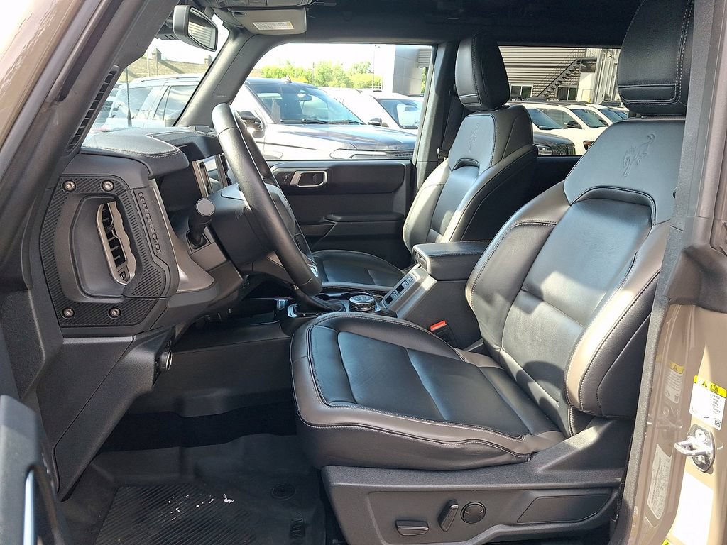 Certified 2025 Ford Bronco Outer Banks w/ Sasquatch Package AWD/4WD image 14