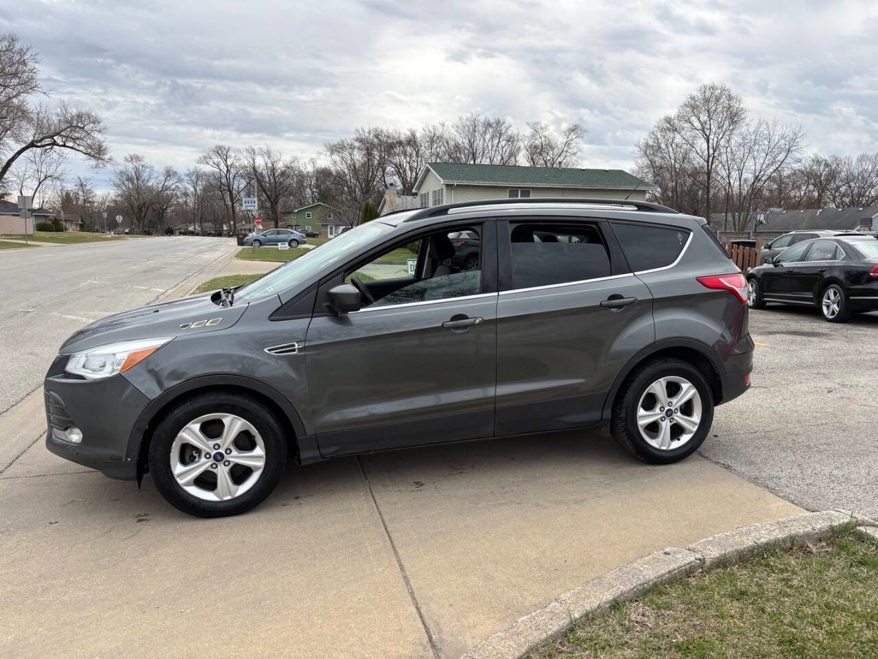 Used 2016 Ford Escape SE w/ Equipment Group 201A AWD/4WD image 16