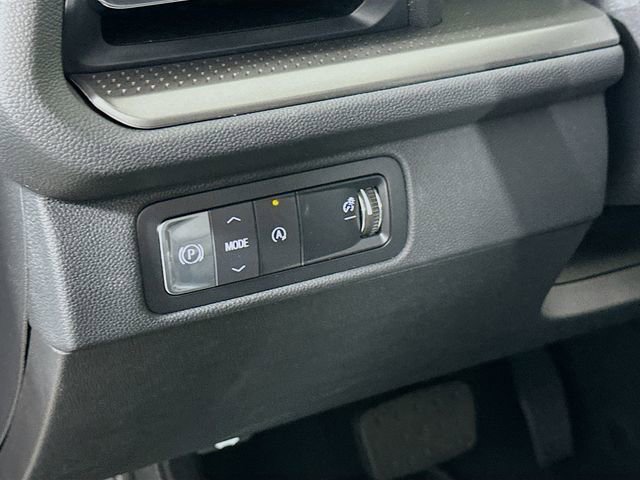 New 2025 Chevrolet Traverse LT FWD image 12