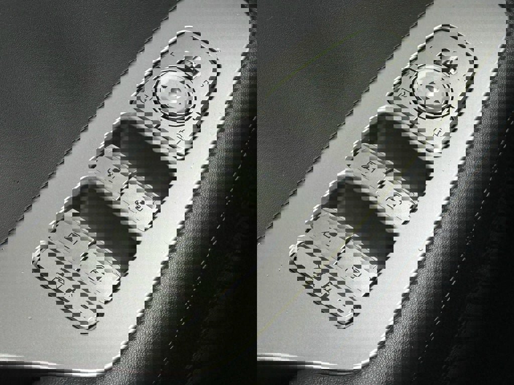 Used 2024 Chrysler Pacifica Touring-L image 17