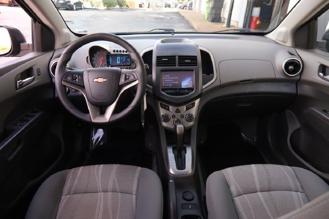 Used 2015 Chevrolet Sonic LT w/ Fun and Sun Package FWD image 18