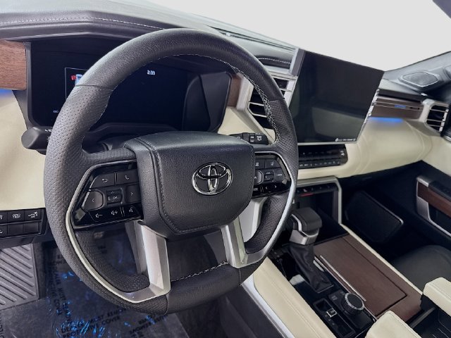 Used 2023 Toyota Sequoia Capstone AWD/4WD image 11