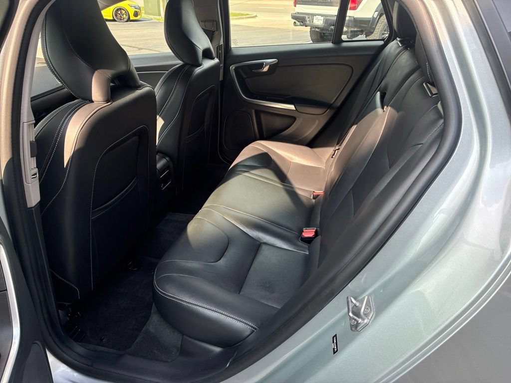 Used 2018 Volvo V60 T5 Dynamic FWD image 6