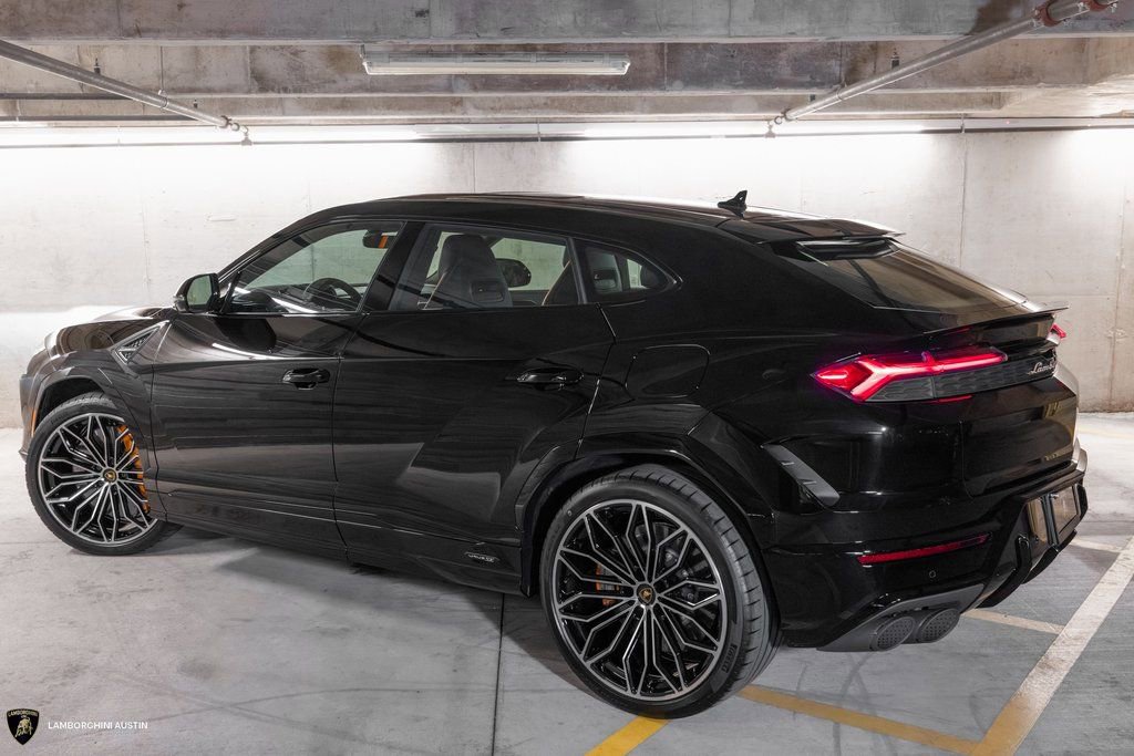 Used 2025 Lamborghini Urus SE image 10
