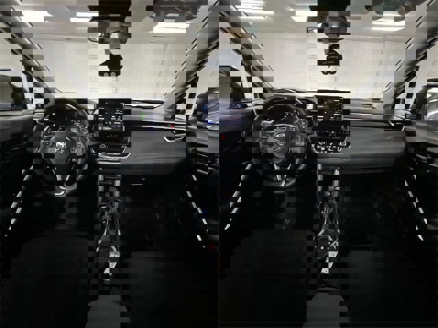 Used 2023 Toyota Corolla Cross LE image 20