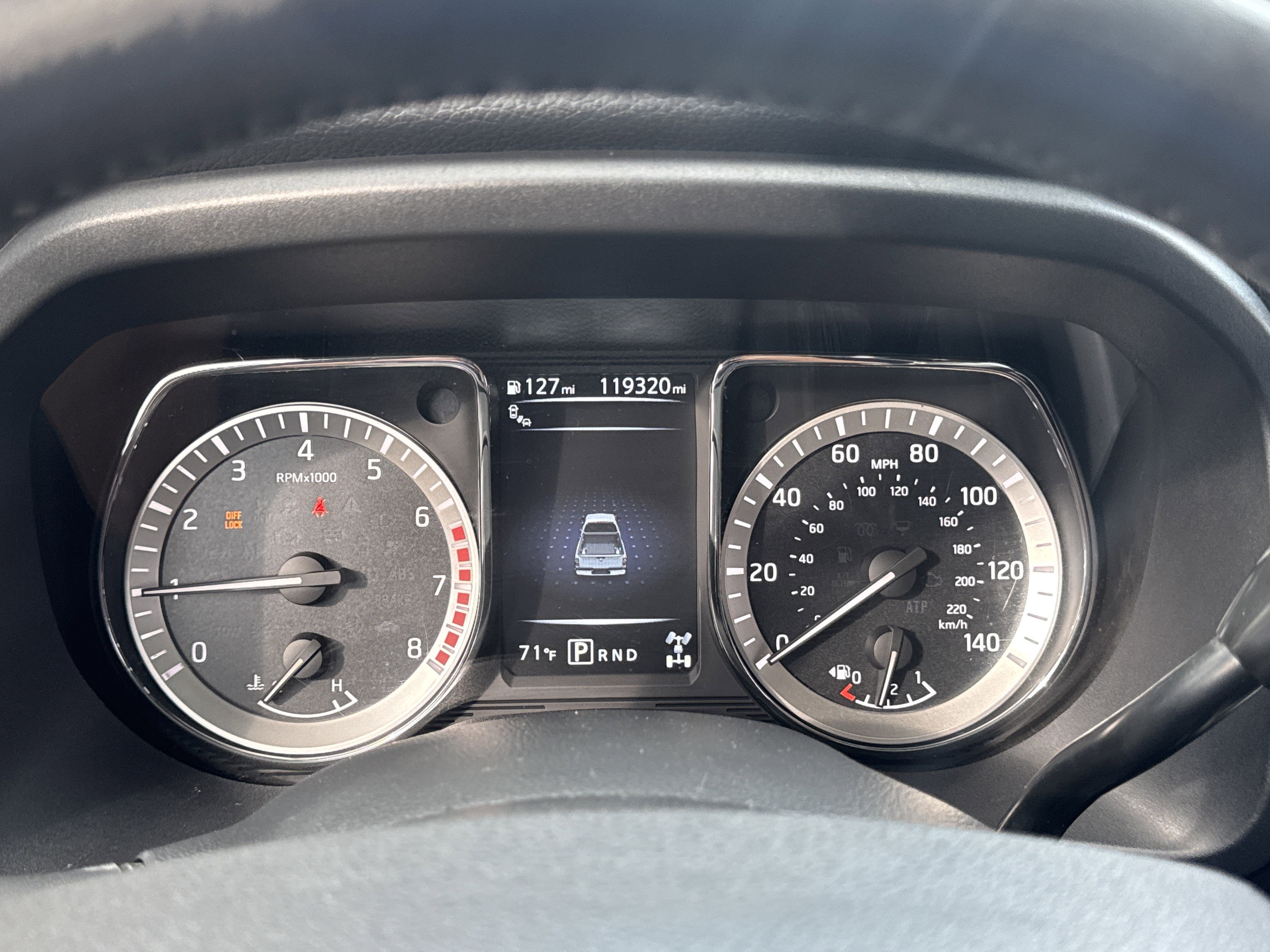 Used 2017 Nissan Titan PRO-4X w/ Pro-4x Convenience Package AWD/4WD image 13