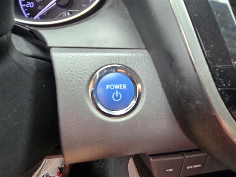 Used 2023 Toyota Camry SE w/ Audio Upgrade Package FWD image 18