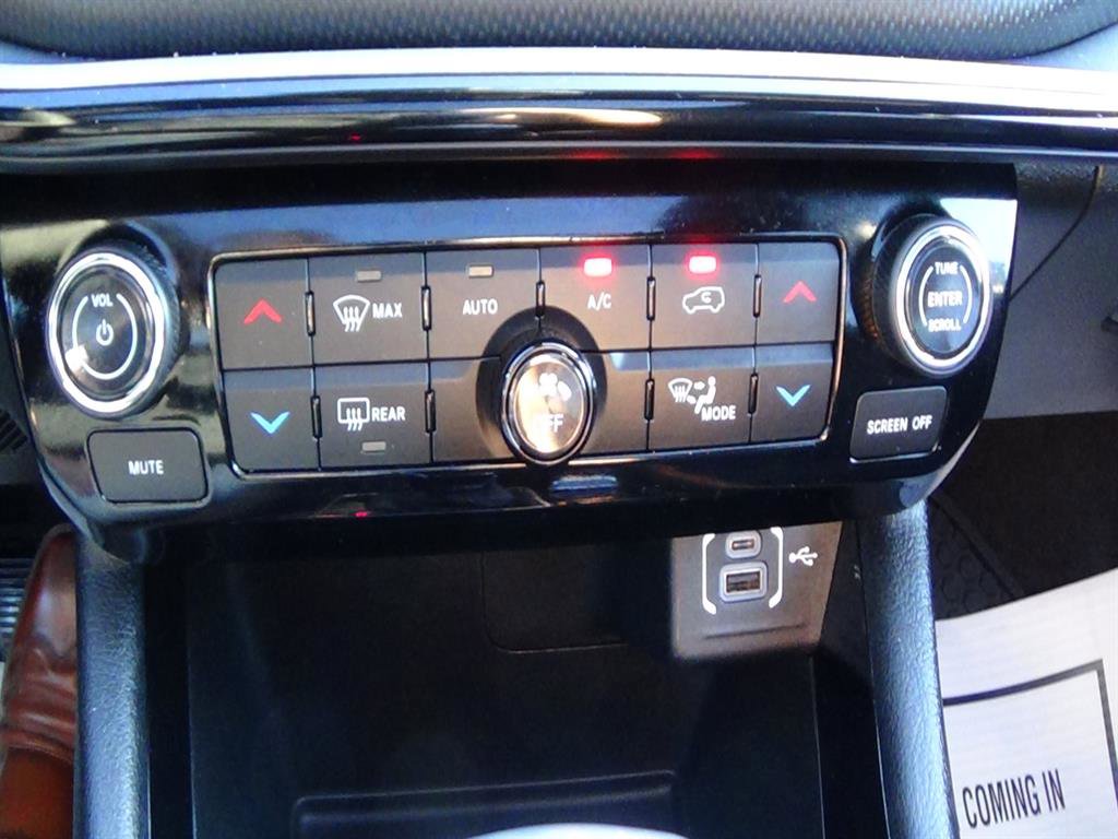 Used 2024 Jeep Compass Trailhawk w/ Sun and Sound Group image 31