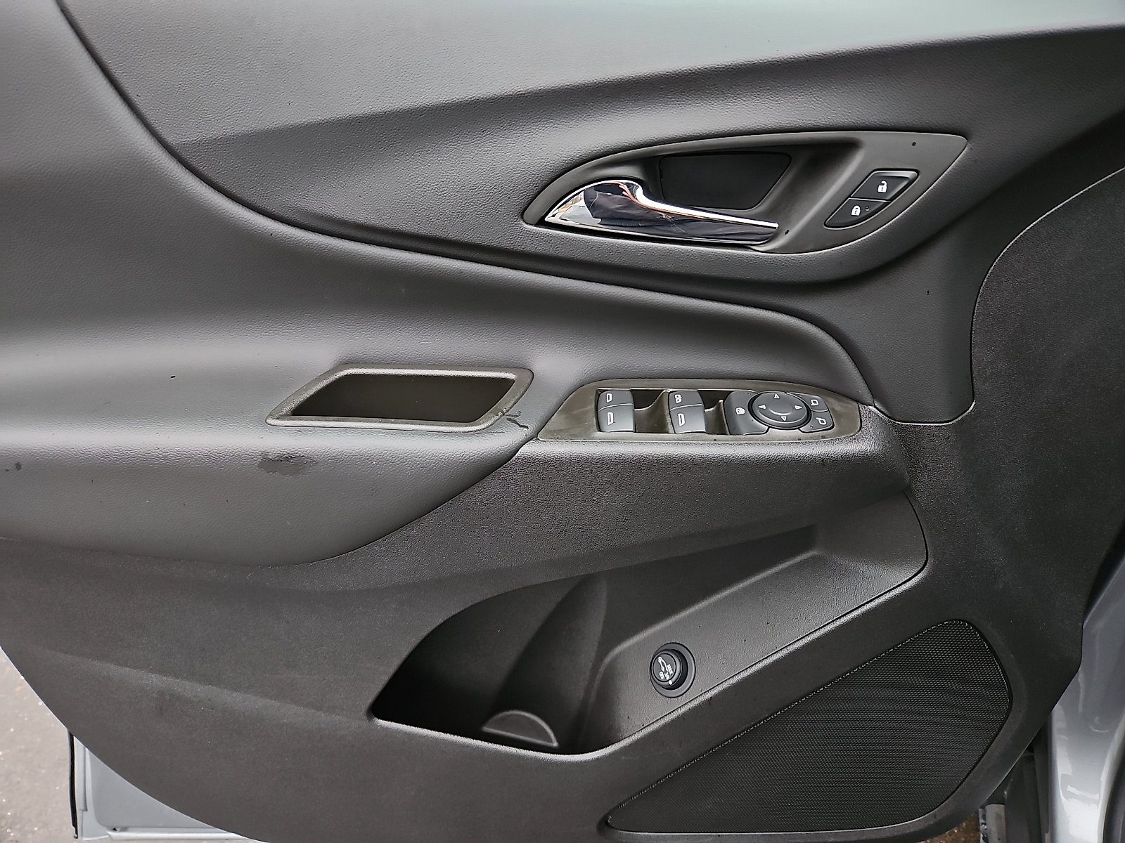 Used 2024 Chevrolet Equinox LT w/ LPO, Floor Liner Package image 13