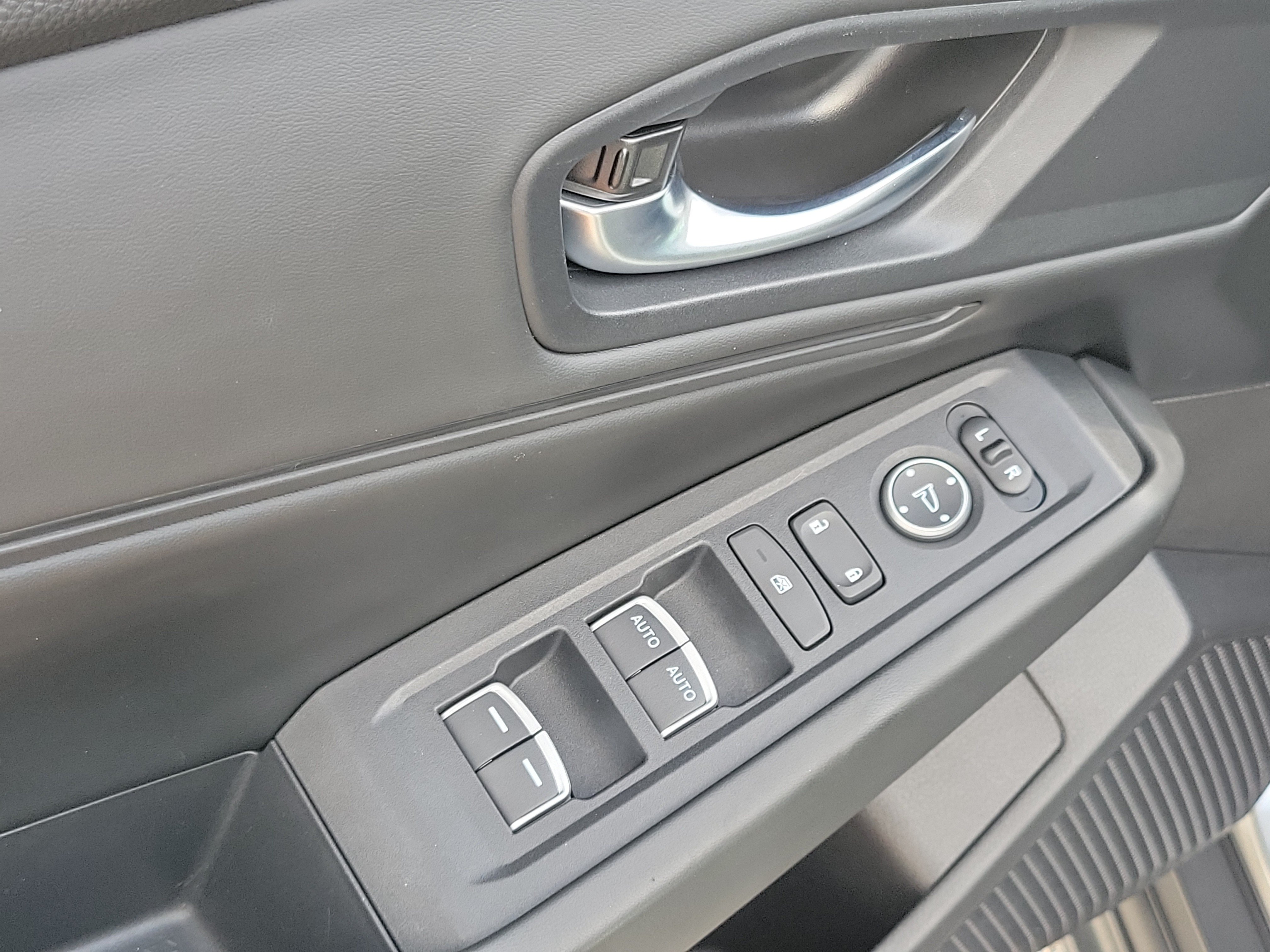 Certified 2024 Honda Accord EX image 26