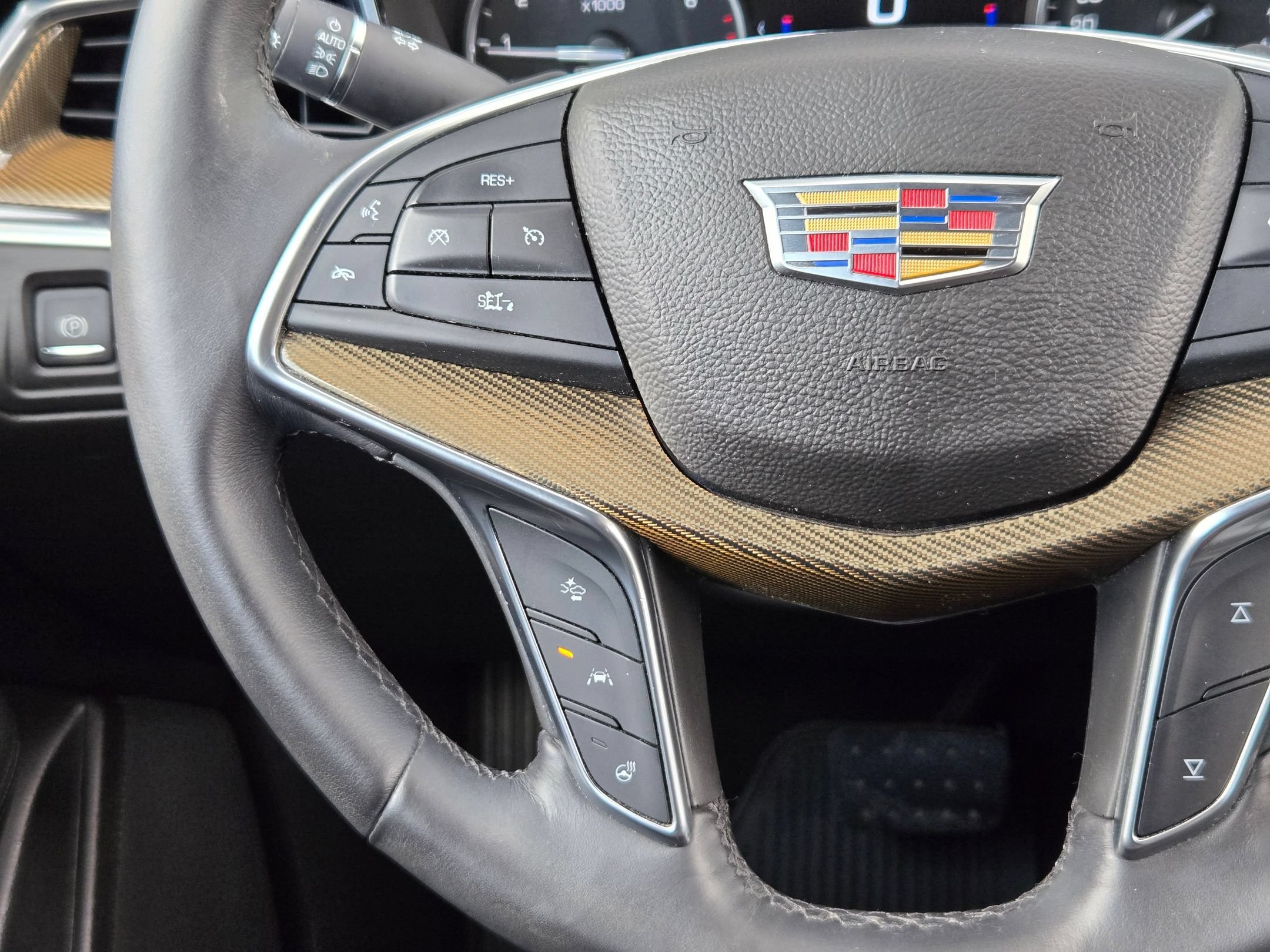 Used 2017 Cadillac XT5 Platinum AWD/4WD image 22