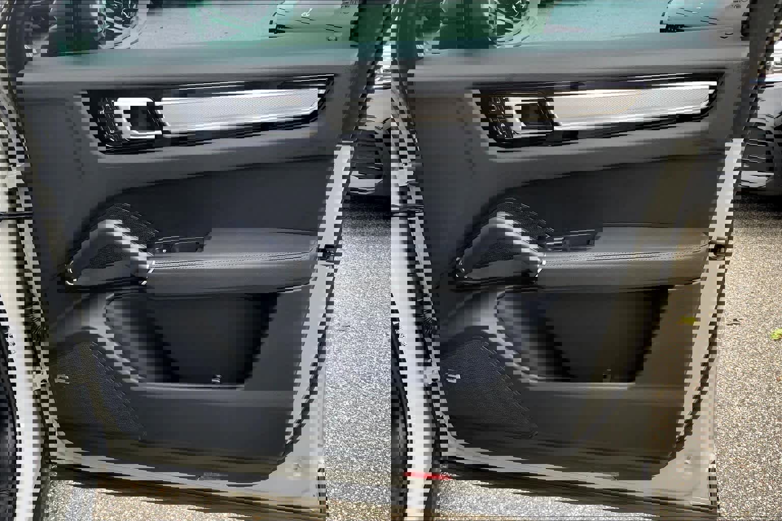 Used 2022 Porsche Cayenne Platinum Edition image 21