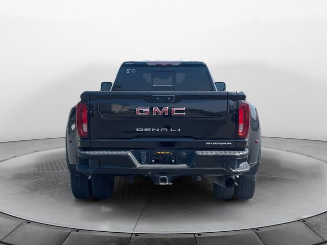 Used 2022 GMC Sierra 3500 Denali w/ Denali Ultimate Package AWD/4WD image 4