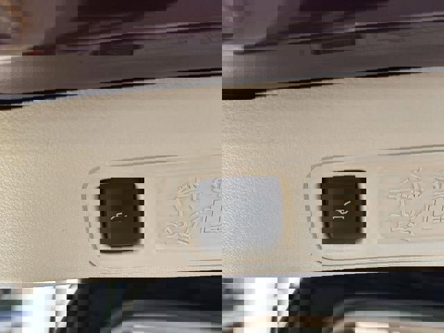 Used 2018 Lincoln Navigator Select w/ Technology Package image 19