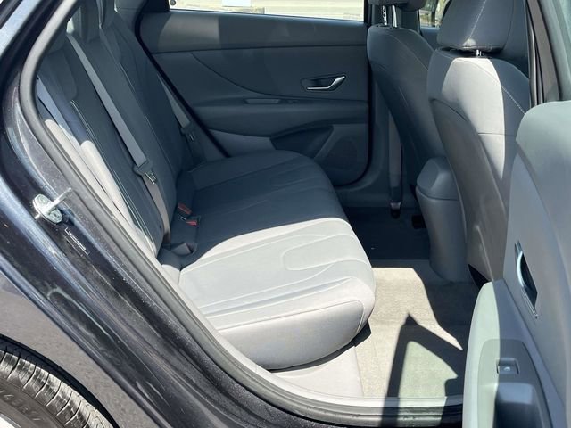Used 2023 Hyundai Elantra SEL w/ Convenience Package FWD image 20