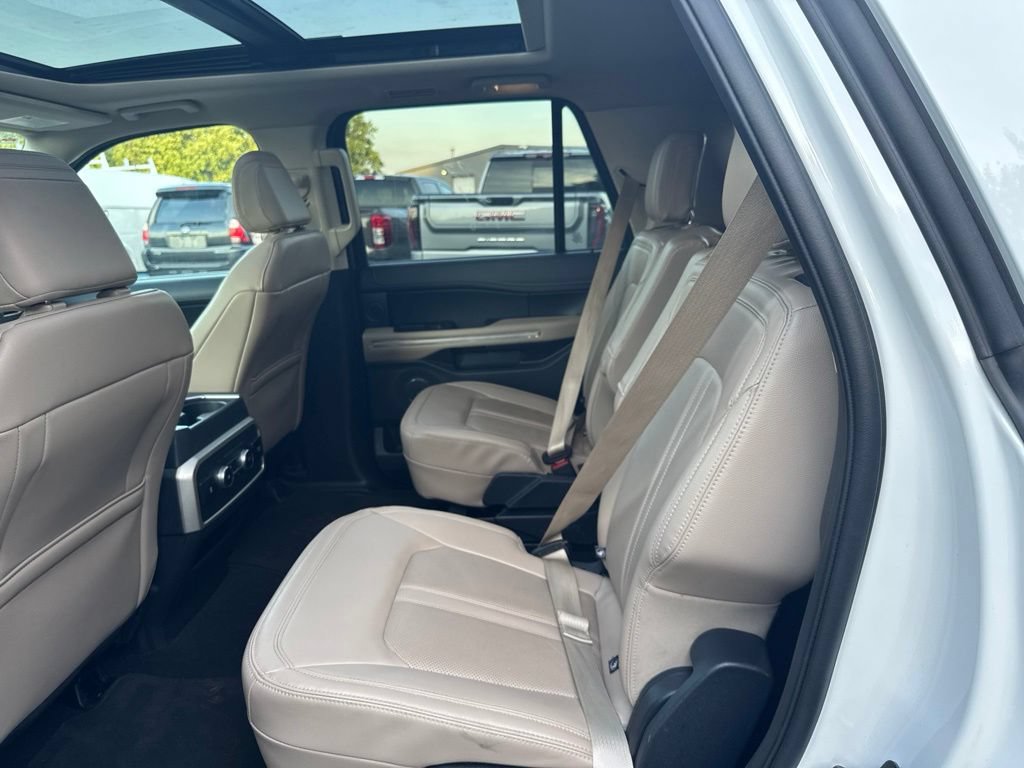 Used 2024 Ford Expedition Limited AWD/4WD image 8