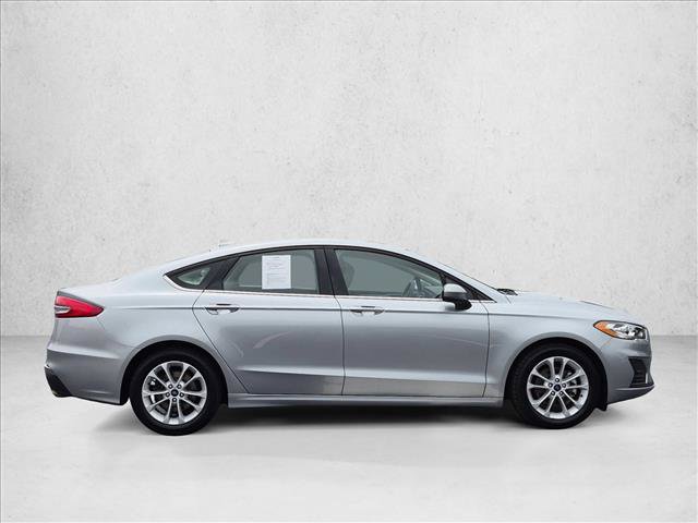 Used 2020 Ford Fusion SE FWD image 4