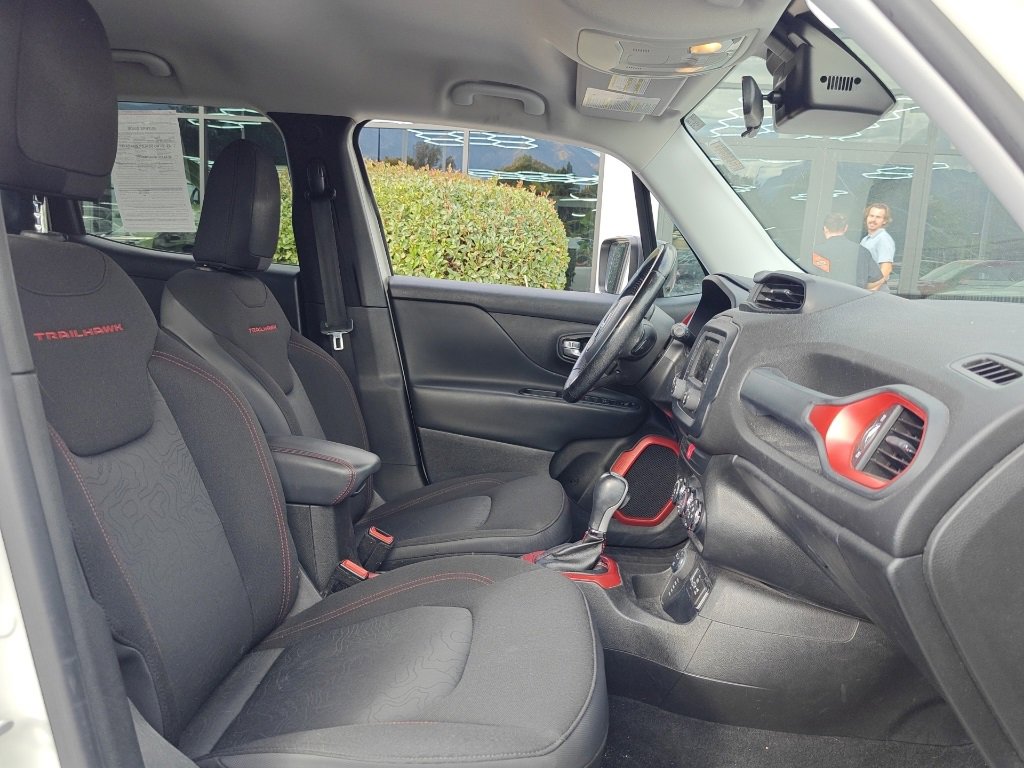 Used 2016 Jeep Renegade Trailhawk image 27