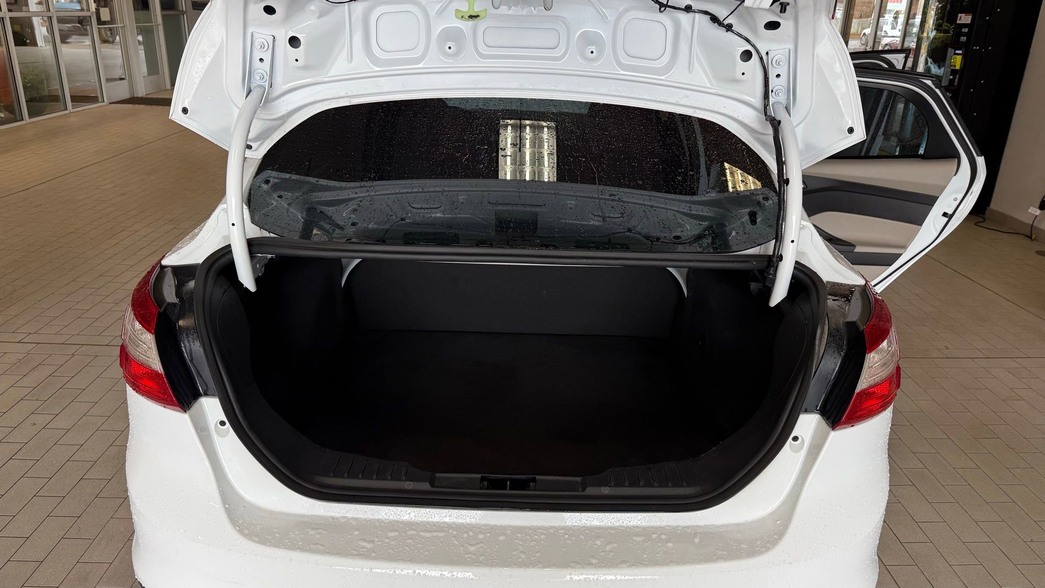 Used 2014 Ford Focus SE image 31