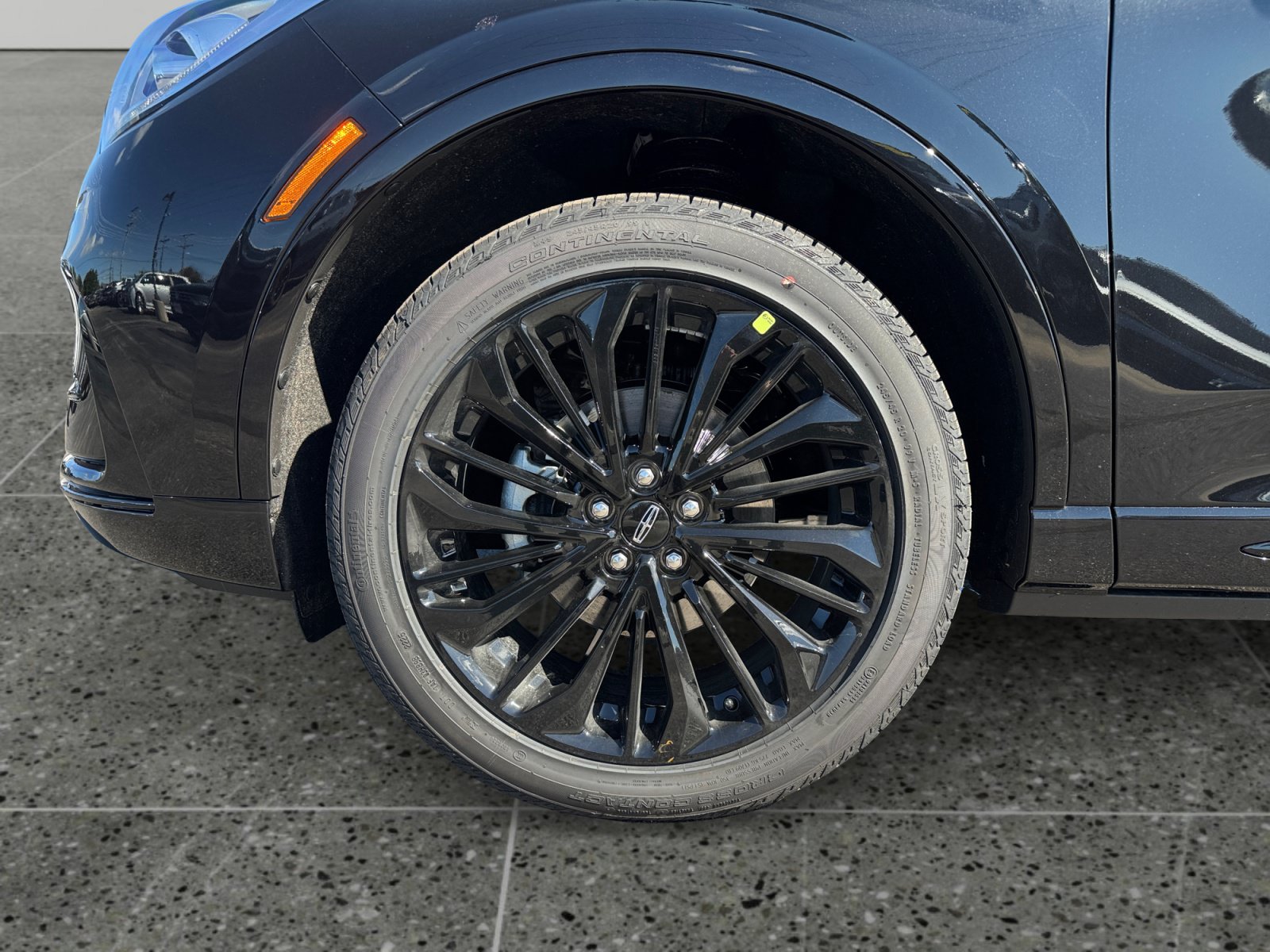 New 2026 Lincoln Corsair Reserve w/ Jet Appearance Package AWD/4WD image 9