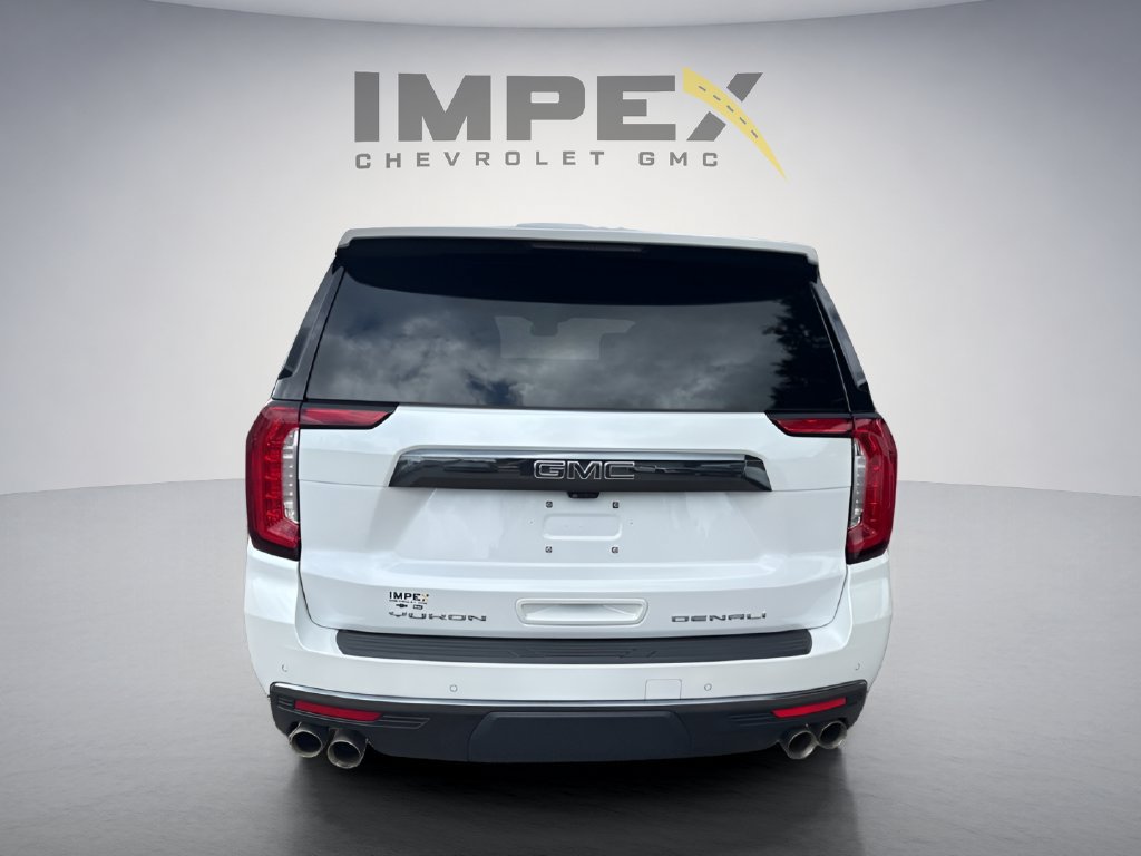 Used 2023 GMC Yukon XL Denali Ultimate w/ LPO, Floor Liner Package AWD/4WD image 4