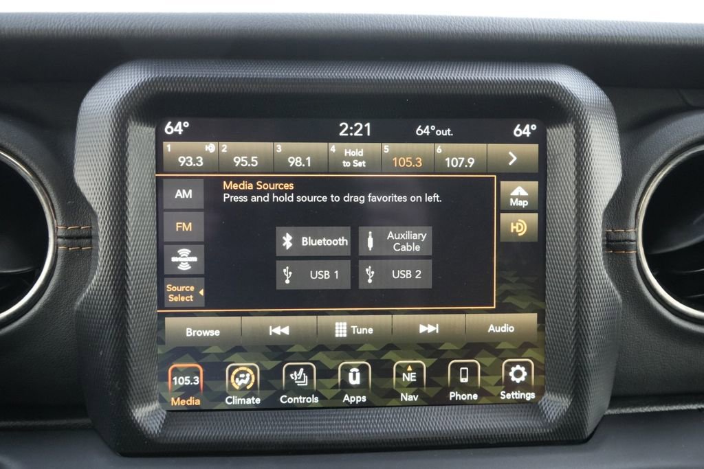 Used 2023 Jeep Wrangler Unlimited Sahara image 36