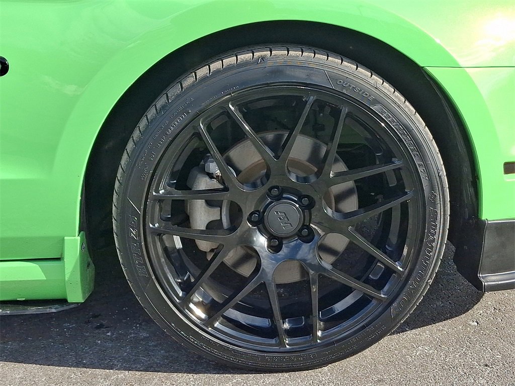 Used 2013 Ford Mustang GT Premium w/ GT Coupe Accessory Pkg 5 image 9