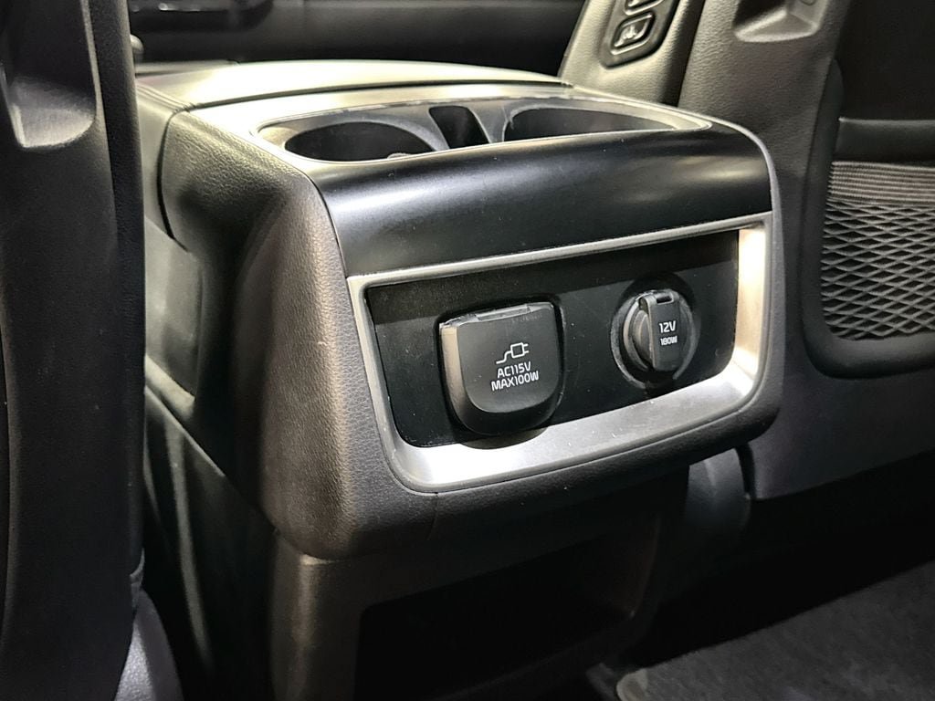 Used 2025 Kia Carnival SX Prestige FWD image 29