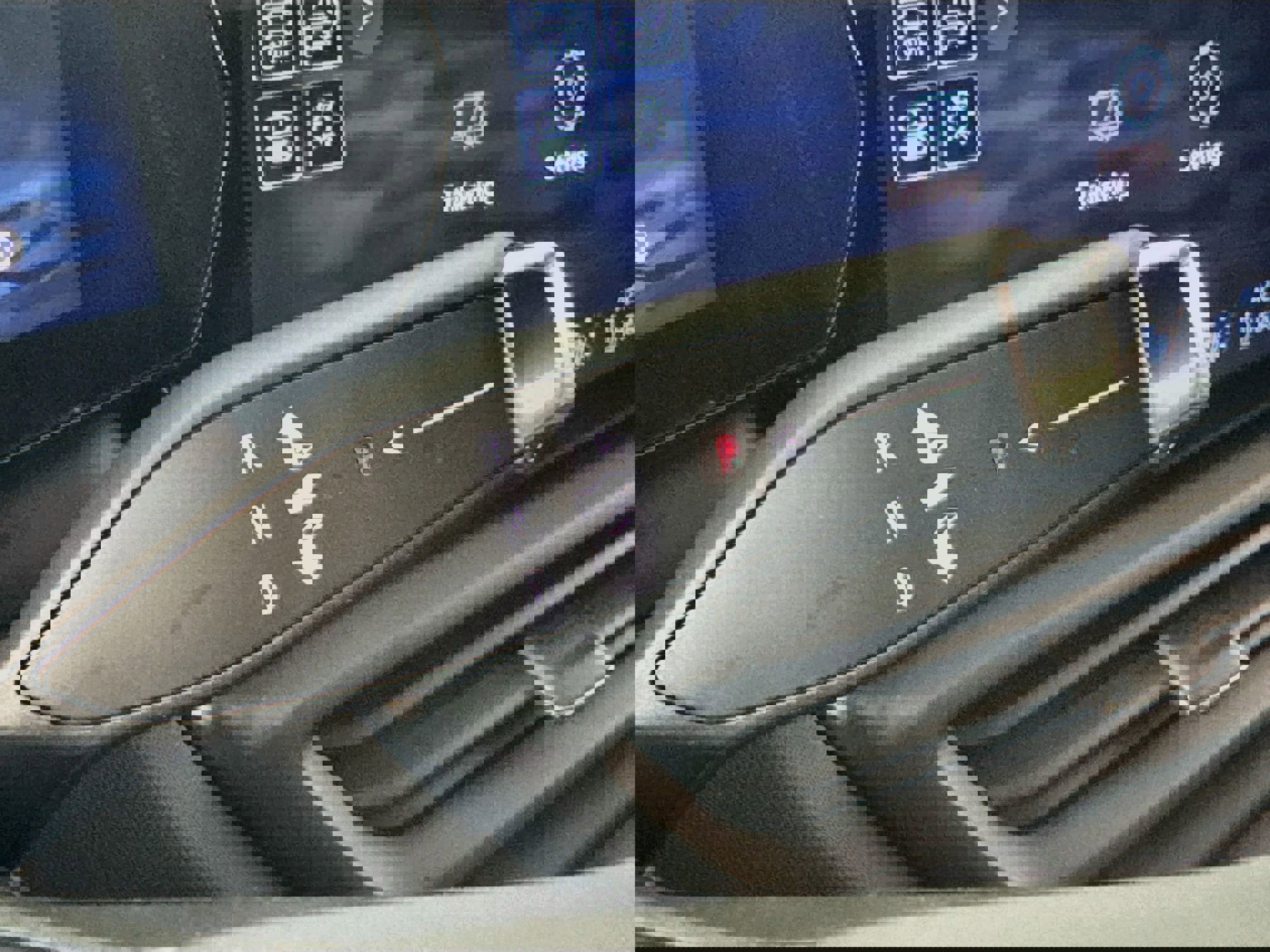 Used 2025 Chevrolet Silverado EV LT image 19