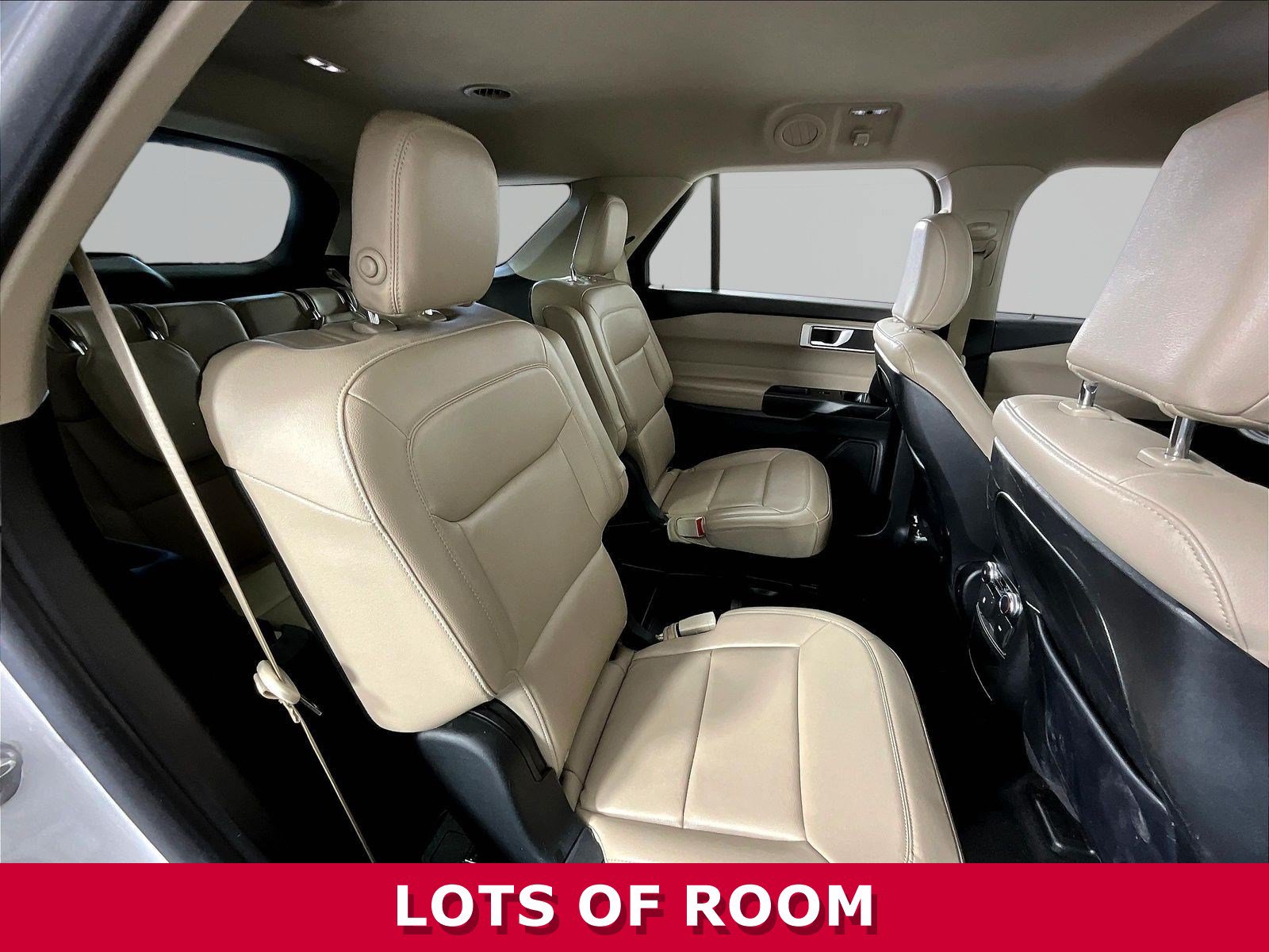Used 2020 Ford Explorer XLT w/ Equipment Group 202A AWD/4WD image 25