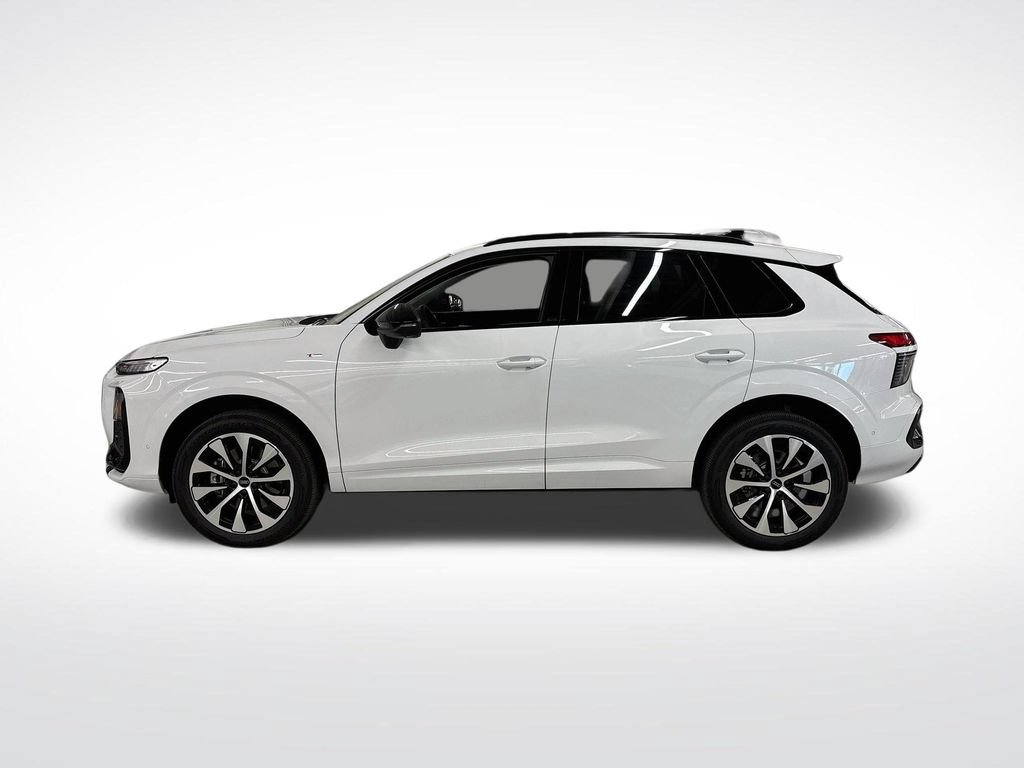 New 2026 Audi Q3 quattro 2.0T AWD/4WD image 2