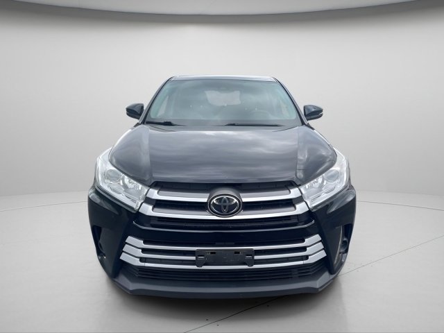 Used 2019 Toyota Highlander LE image 3