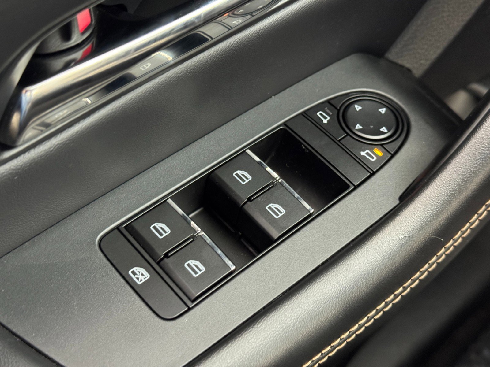 Used 2025 MAZDA CX-90 Plug-In Hybrid w/Premium Sport image 18