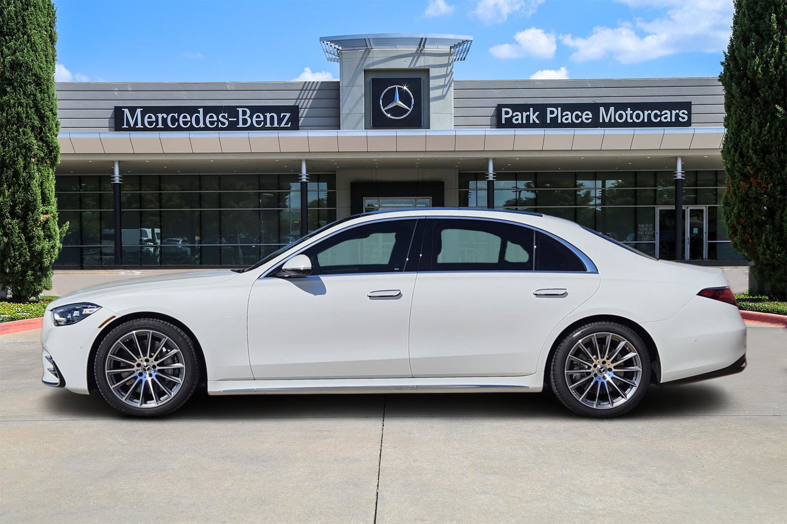 New 2026 Mercedes-Benz S 580 4MATIC Sedan image 3