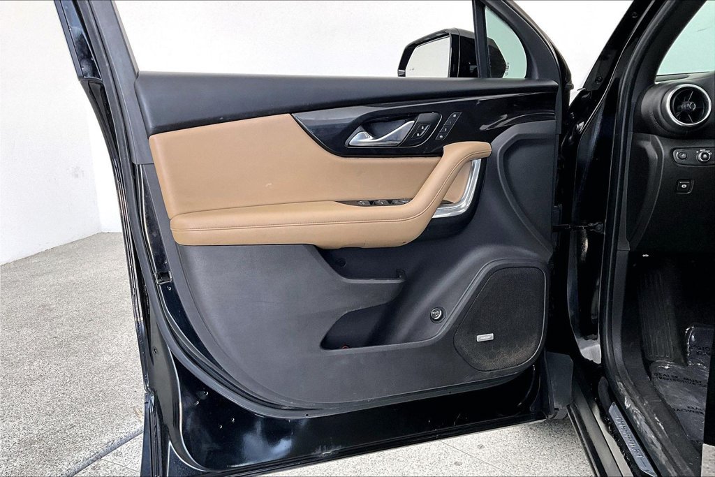 Used 2019 Chevrolet Blazer Premier w/ Sun and Wheels Package FWD image 22