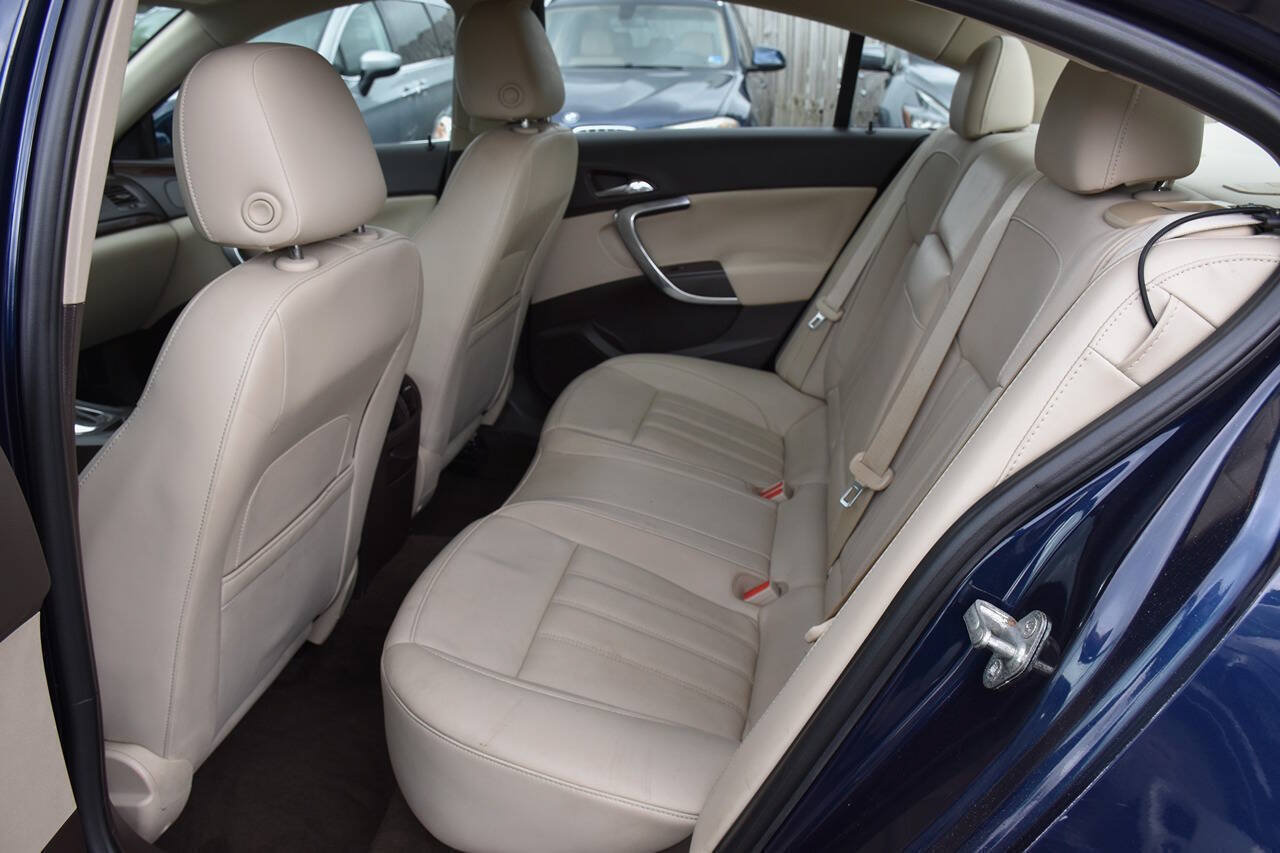 Used 2011 Buick Regal CXL FWD image 12