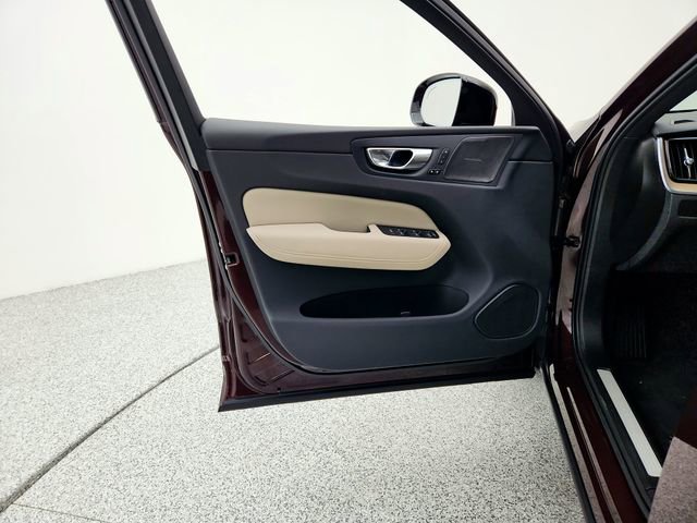 New 2026 Volvo XC60 B5 Plus w/ Climate Package image 23