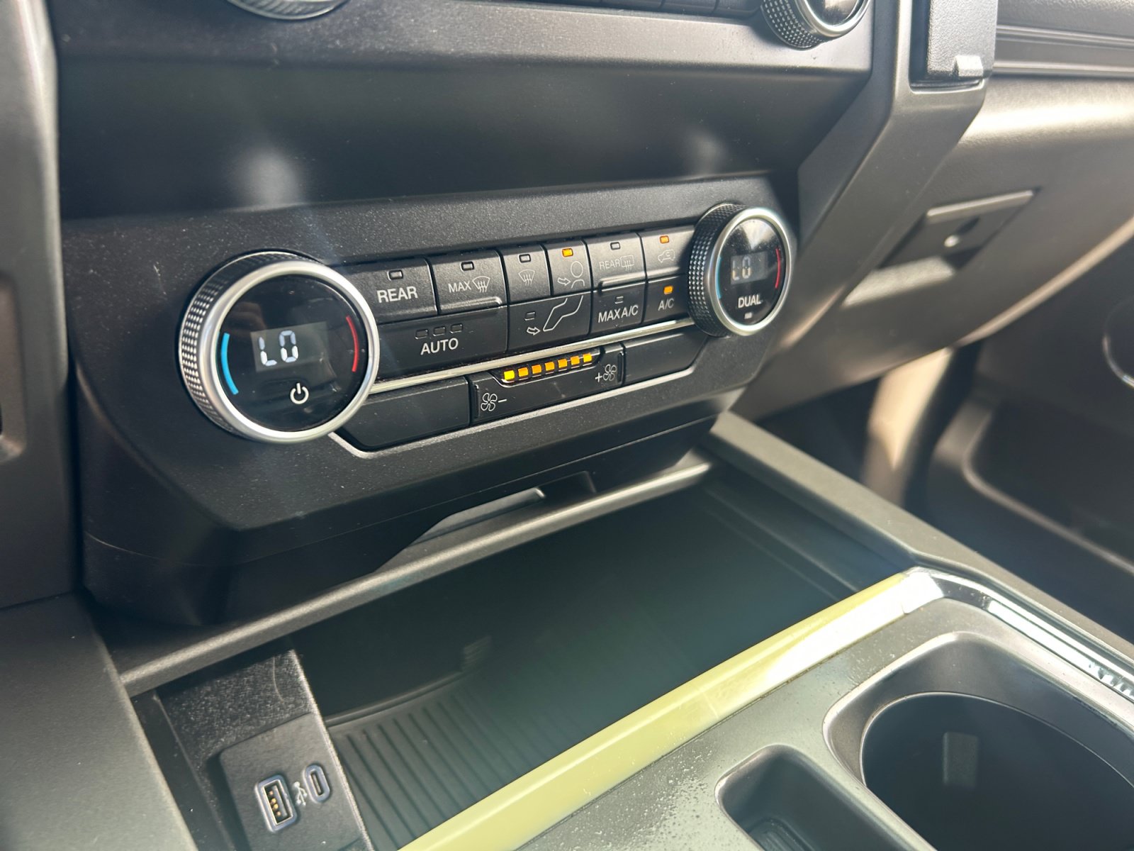 Used 2020 Ford Expedition XLT RWD image 12