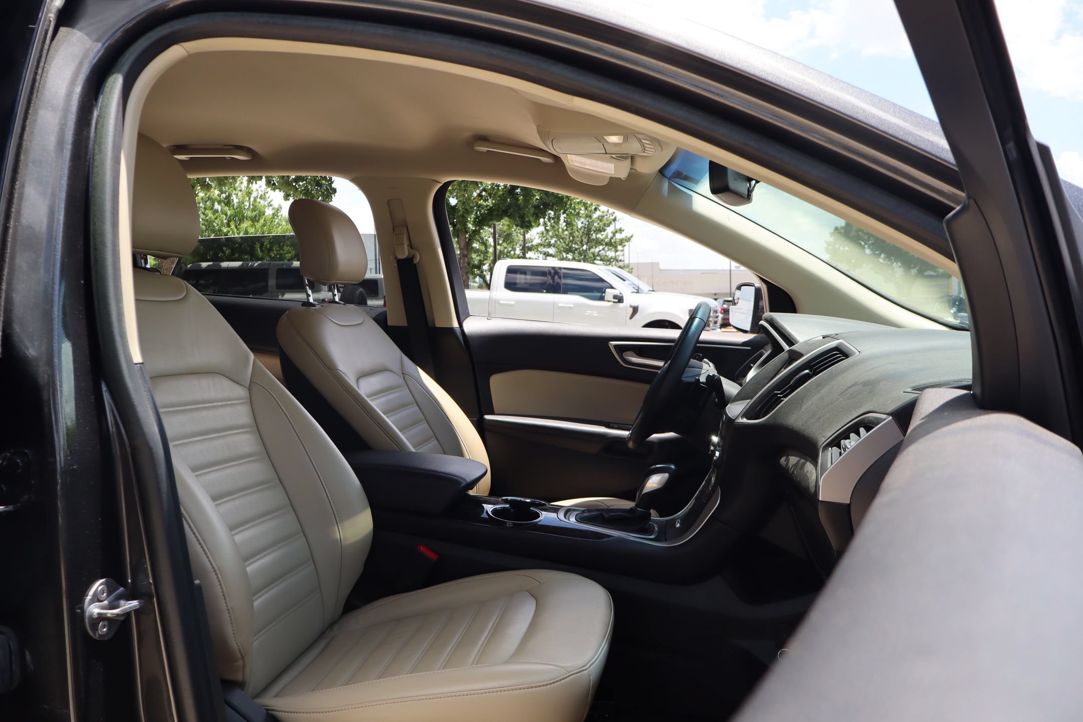 Used 2018 Ford Edge SEL w/ Equipment Group 201A FWD image 28