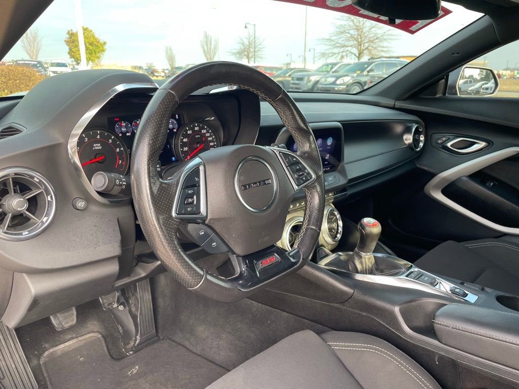 Used 2020 Chevrolet Camaro SS image 9