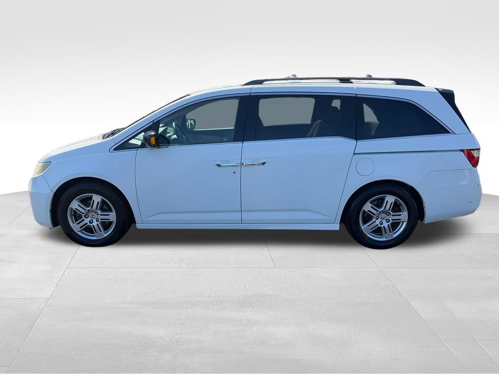 Used 2011 Honda Odyssey Touring image 2