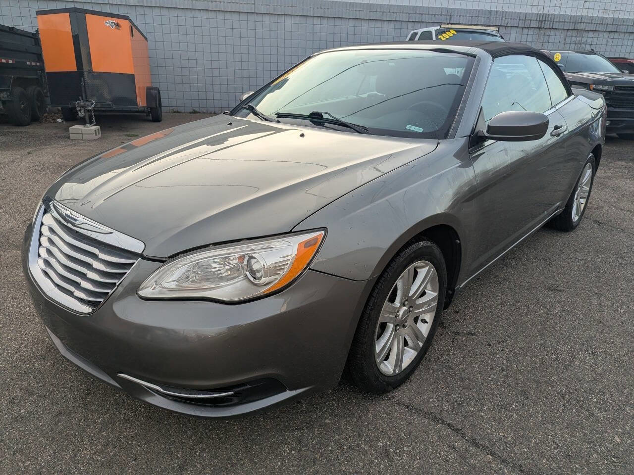 Used 2011 Chrysler 200 Touring w/ Cold Weather Group image 3