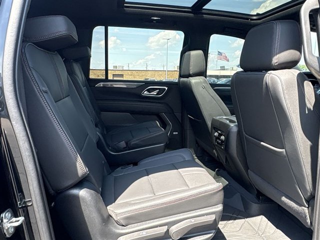 Certified 2023 Chevrolet Suburban RST w/ Luxury Package AWD/4WD image 28