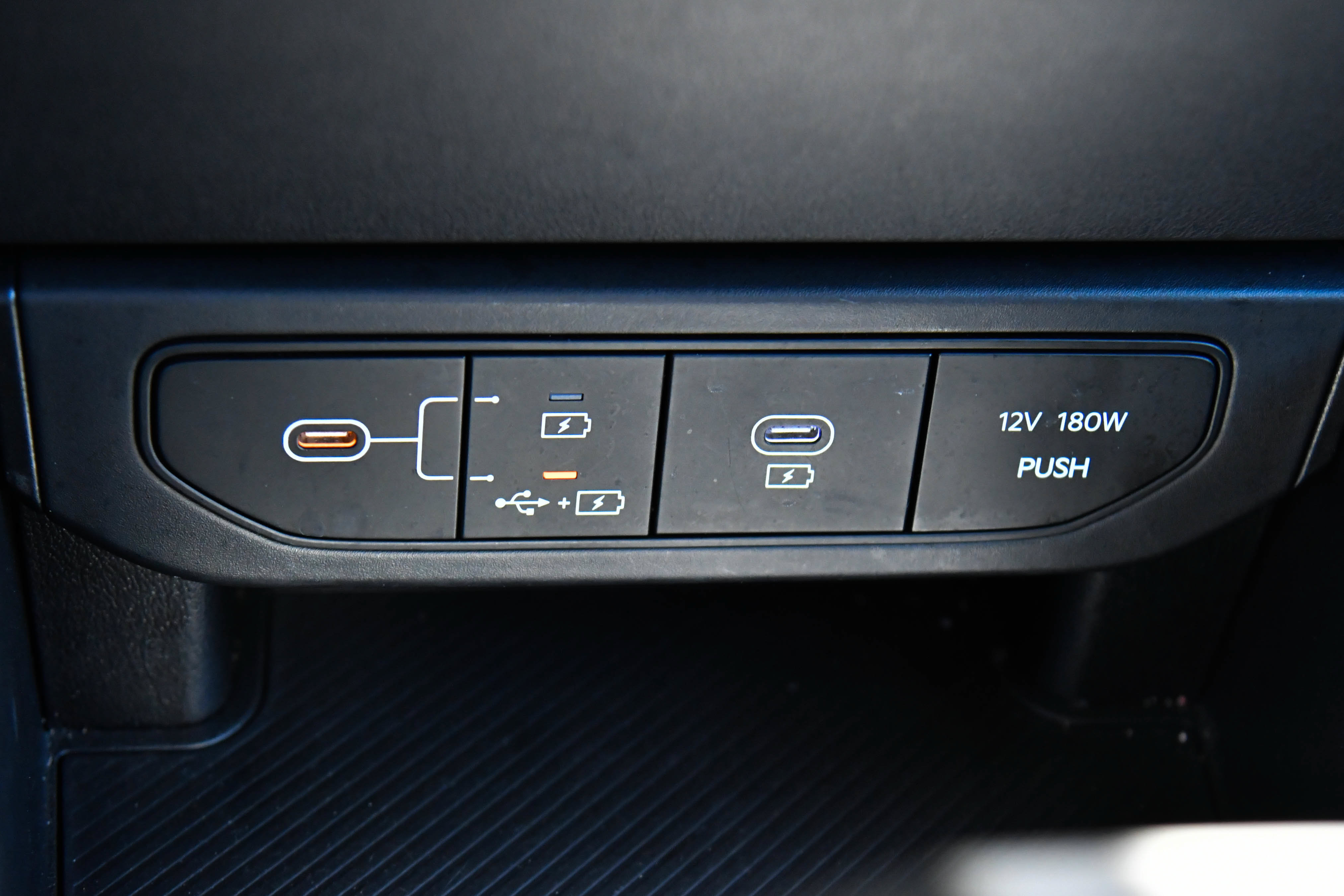 Used 2025 Kia K4 FWD image 27