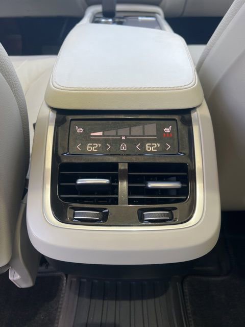 Used 2023 Volvo XC90 B5 Plus w/ Protection Package Premier AWD/4WD image 24