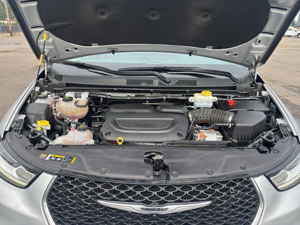 Used 2024 Chrysler Pacifica Select image 10