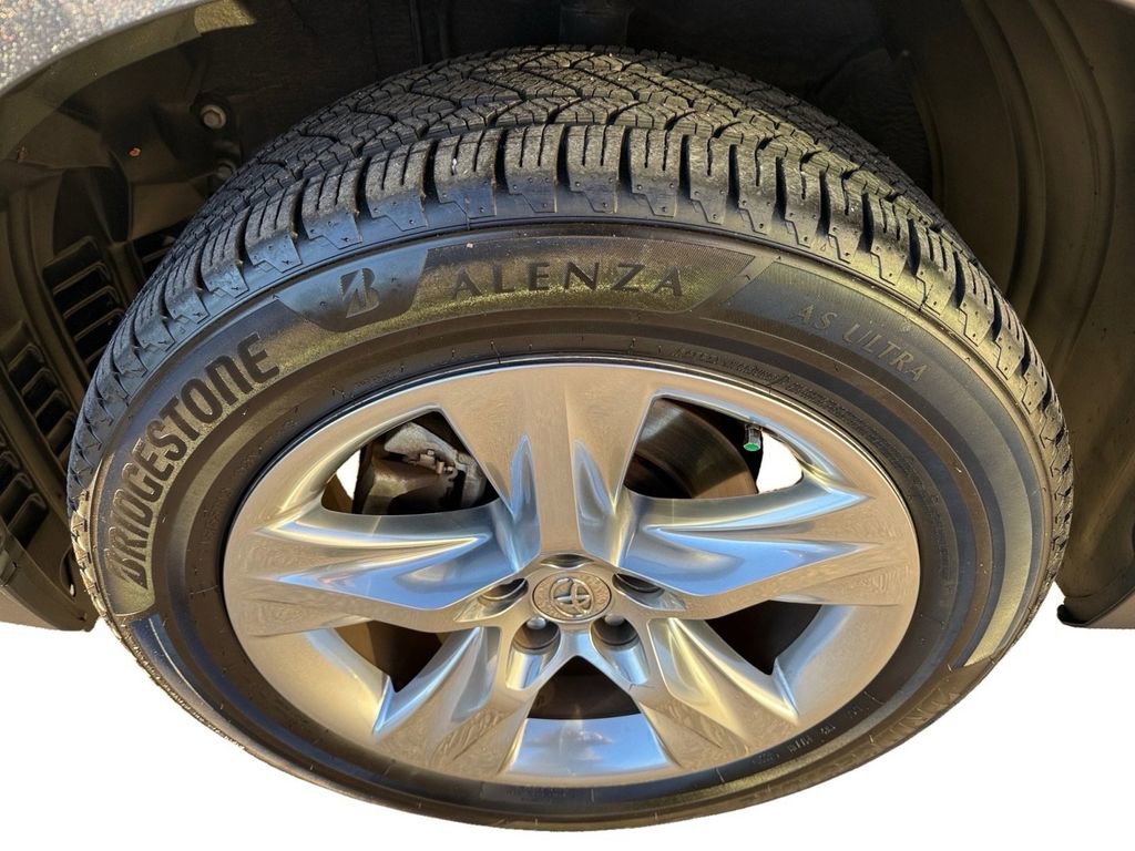 Used 2014 Toyota Highlander Limited image 8